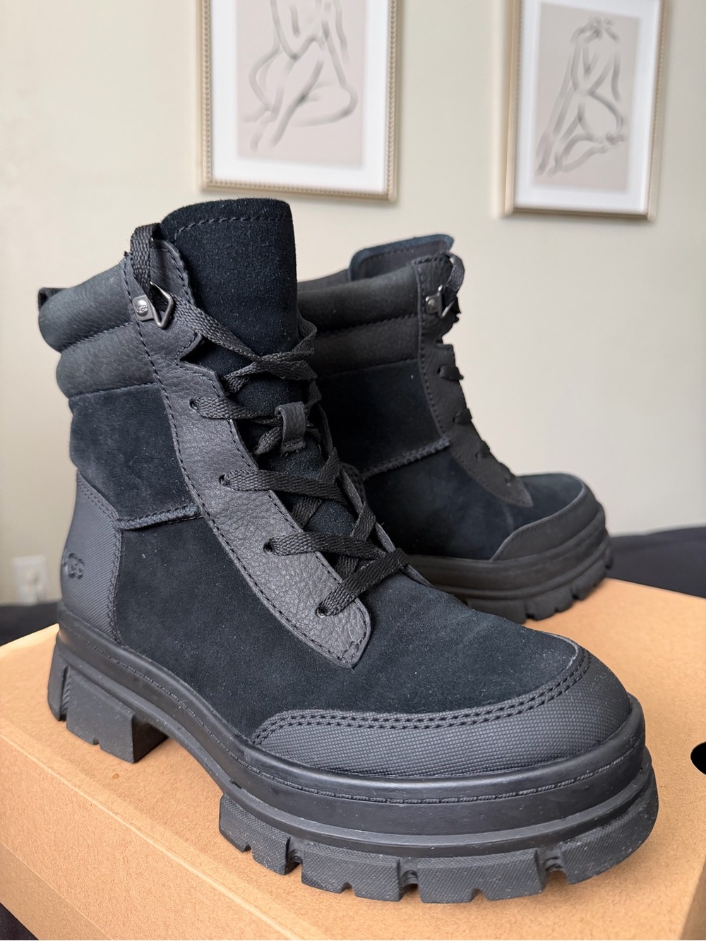 UGG Black Women's Lug Sole Lace-Up Platform Boots